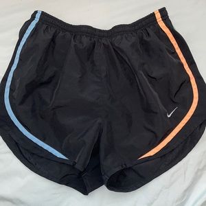 Nike Dri-Fit shorts L